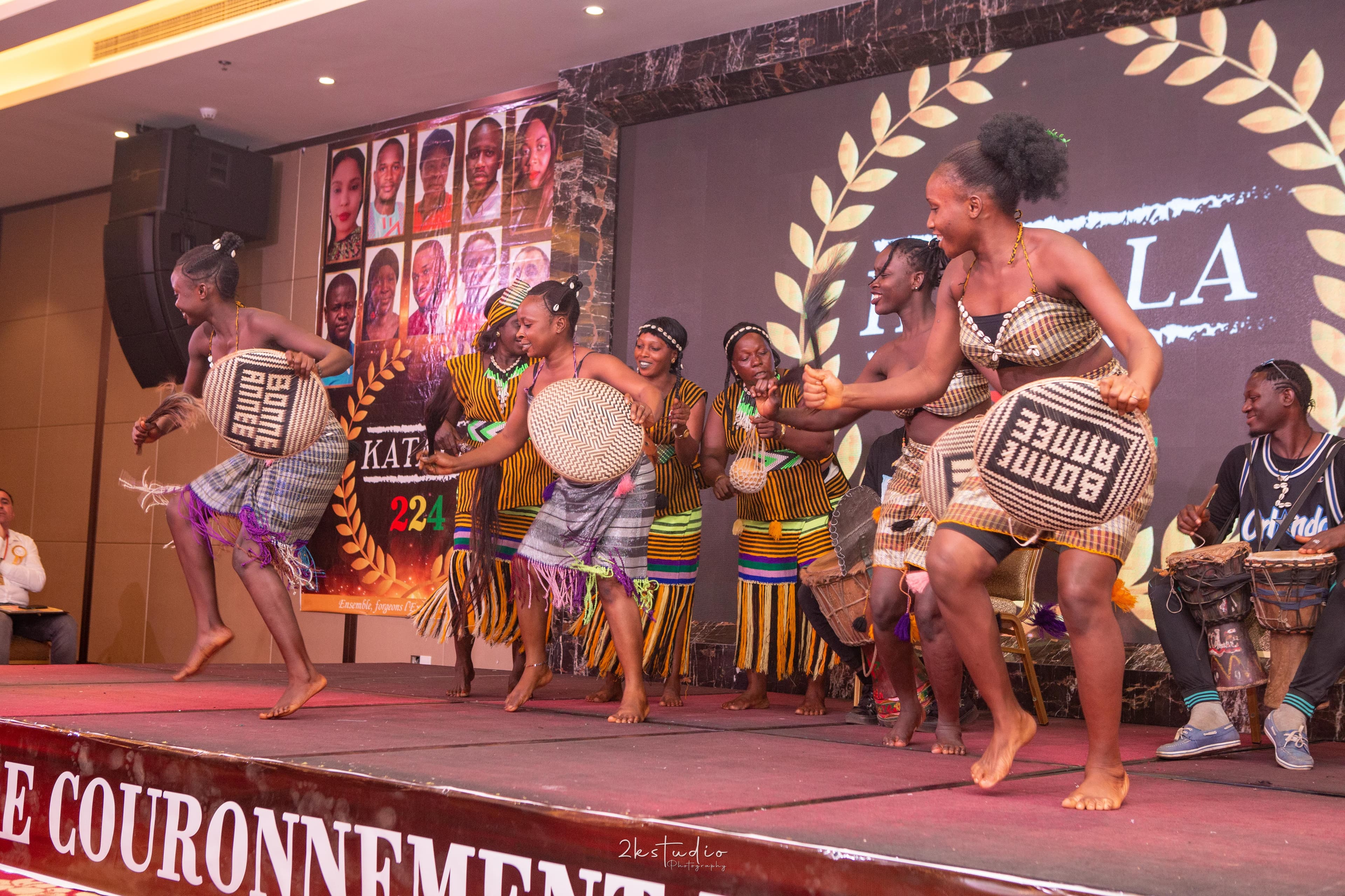 Spectacle culturel — Couronnement KATALA